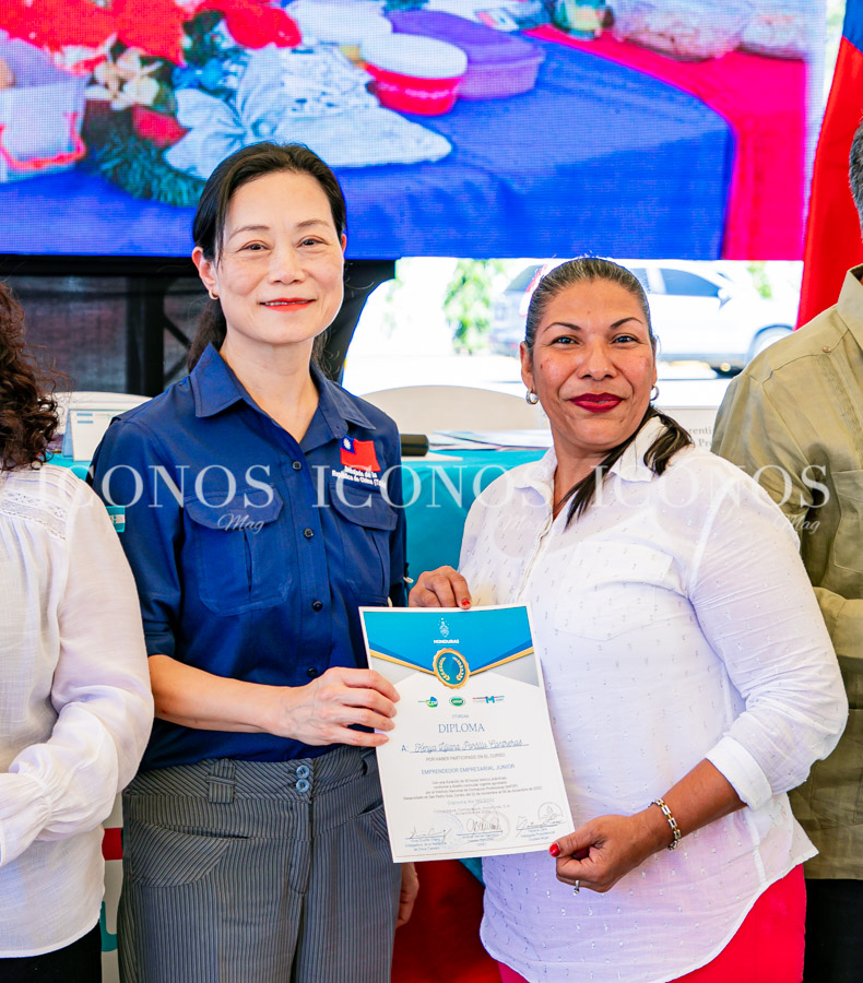 Entrega donativo Republica de Taiwan al Programa Ciudad Mujer