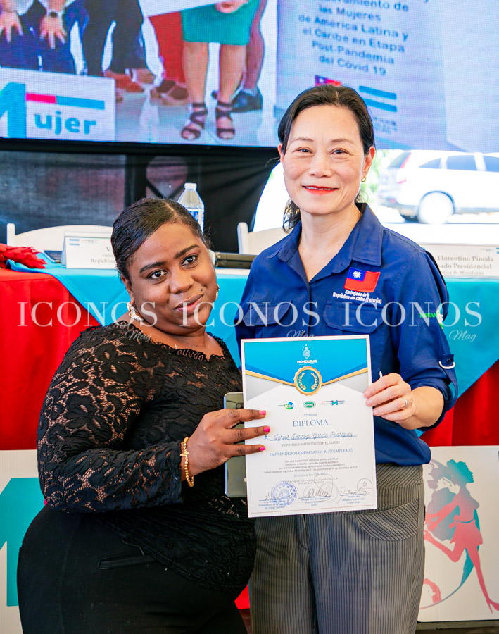 Entrega donativo Republica de Taiwan al Programa Ciudad Mujer