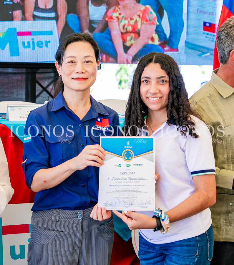Entrega donativo Republica de Taiwan al Programa Ciudad Mujer