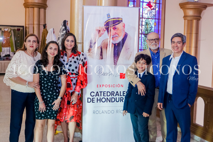 Exposición de acuarelas Las Catedrales de Honduras by Rolando Ríos