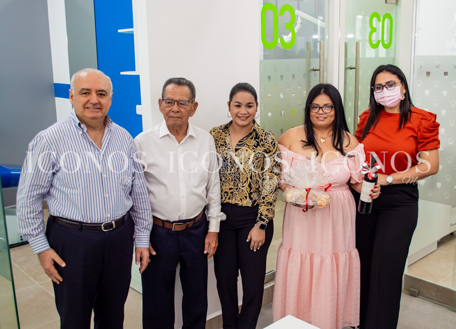 Inauguración Centro Odontológico Mega Mall