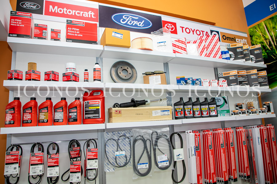 Primer taller Quick Line Tire & Auto Center by Grupo Flores