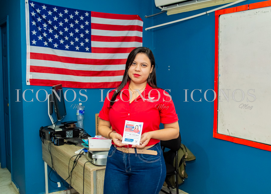 Kimberly Mejía encargada departamento de empleo Washington Academy