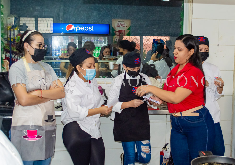 Kimberly Mejía encargada departamento de empleo Washington Academy