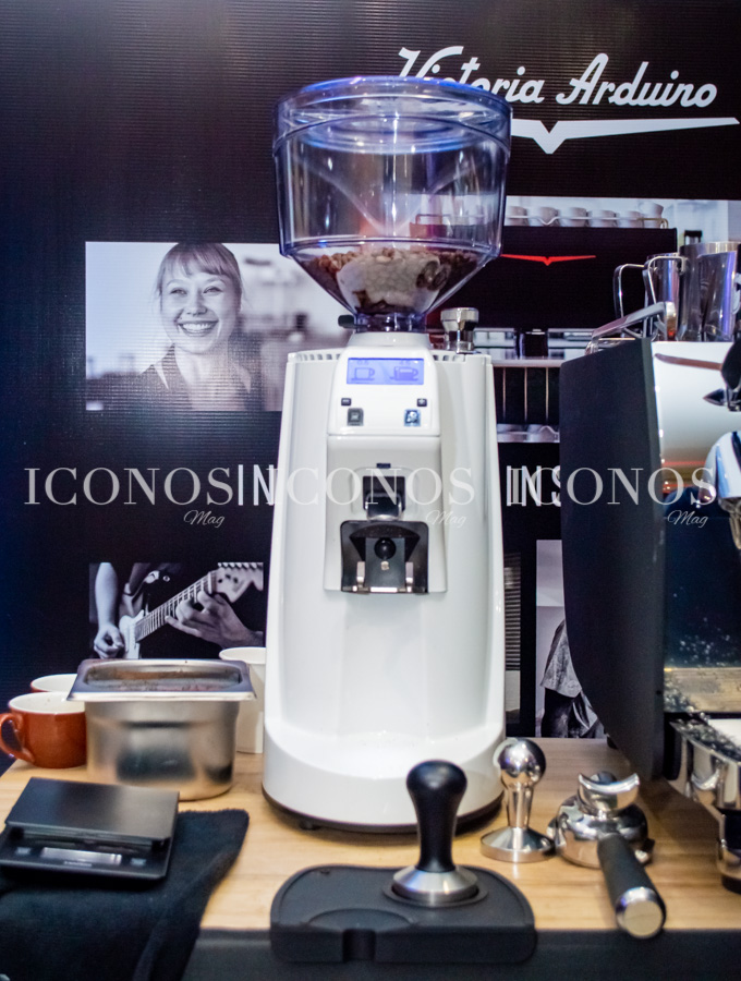 Lanzamiento Simonelli Espresso Coffee Machines Victoria Arduino