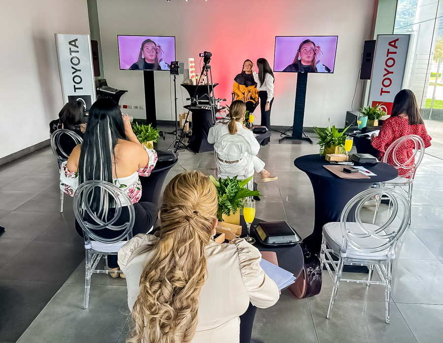 Taller de auto maquillaje by Grupo Flores - Toyota Honduras