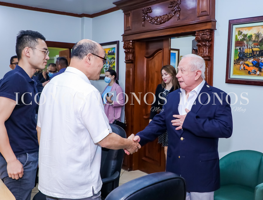 UTH recibe a cónsul de Taiwán