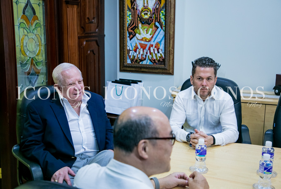 UTH recibe a cónsul de Taiwán