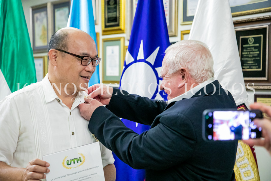 Roger Enrique Valladares - vicepresidente de UTH Honduras