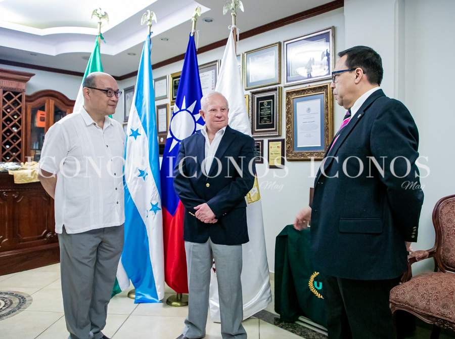 Roger Enrique Valladares - vicepresidente de UTH Honduras