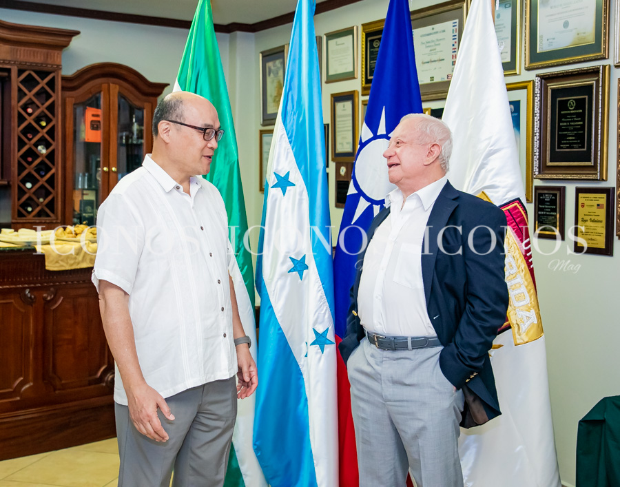 Roger Enrique Valladares - vicepresidente de UTH Honduras