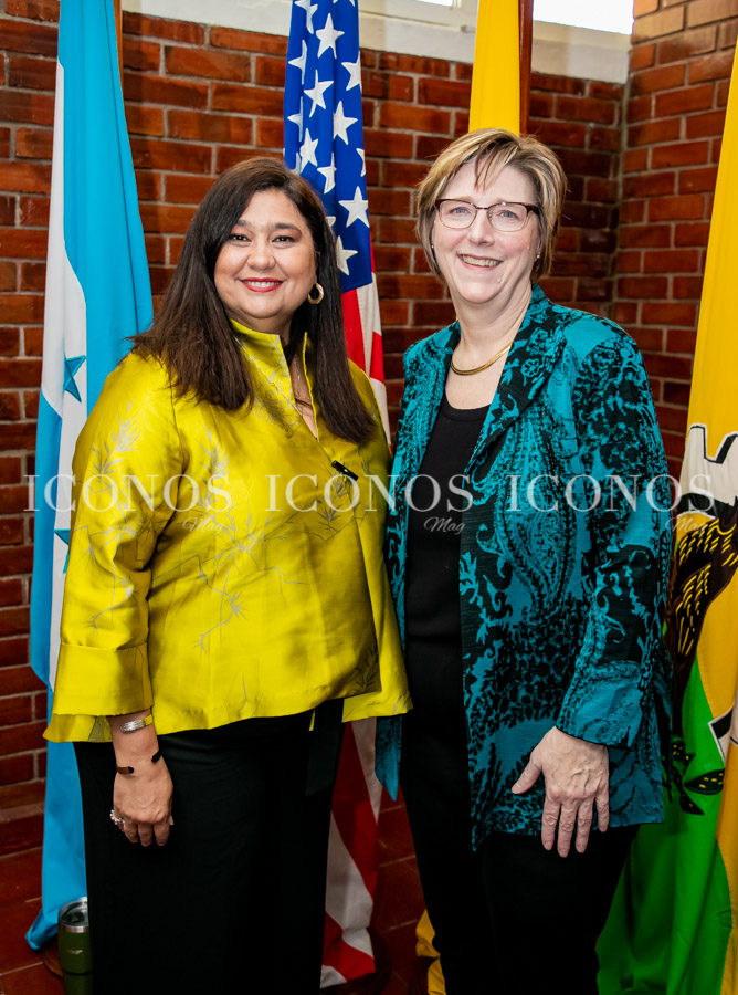Visita embajadora de Estados Unidos Laura Dogu a EIS segunda parte