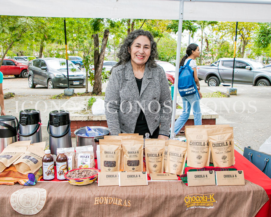 Campaña rescate de la historia del cacao carrera periodismo UNAH VS