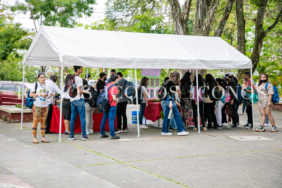 Campaña rescate de la historia del cacao carrera periodismo UNAH VS