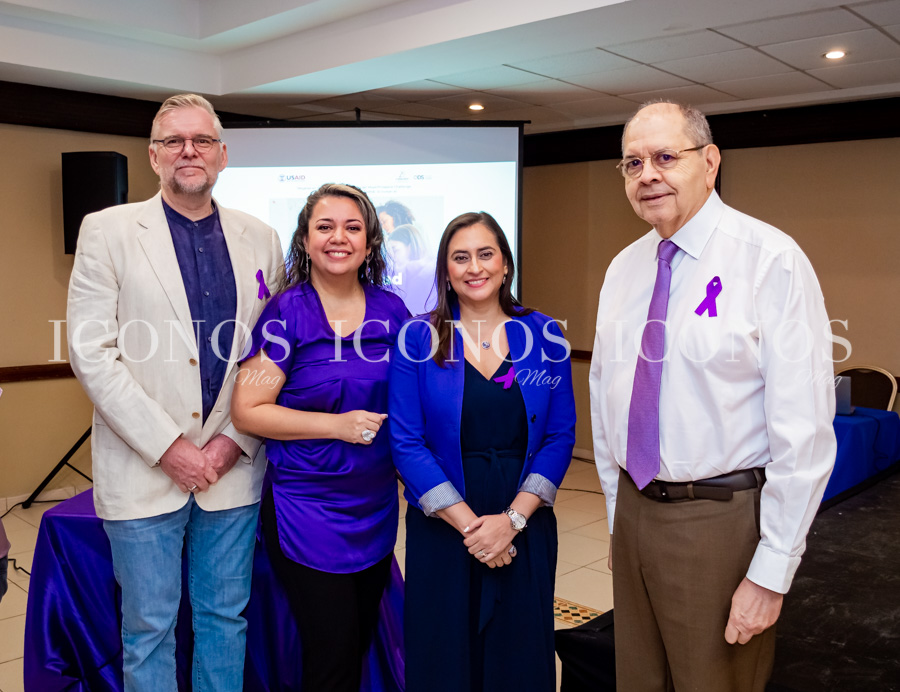 Panel La Prosperidad tiene rostro de mujer