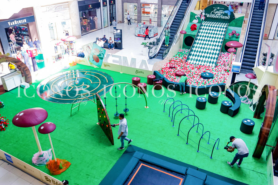 Easter In Wonderland by Mall Multiplaza Tegucigalpa