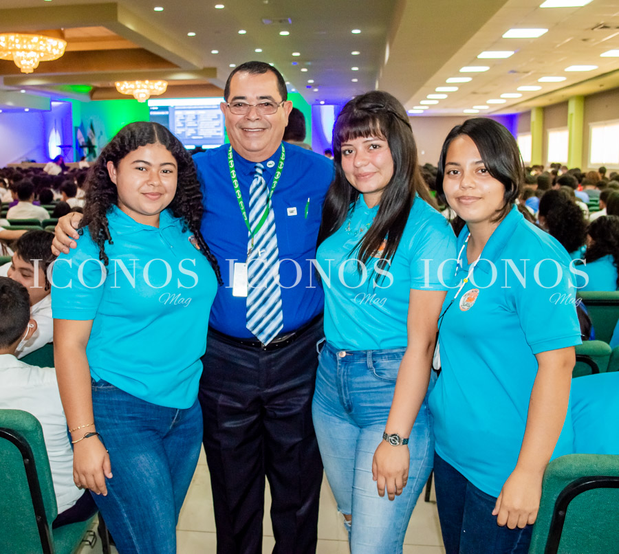 Conferencia intercolegial de ingeniería disruptiva 2023 by UTH Honduras