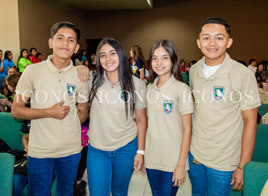 Conferencia intercolegial de ingeniería disruptiva 2023 by UTH Honduras