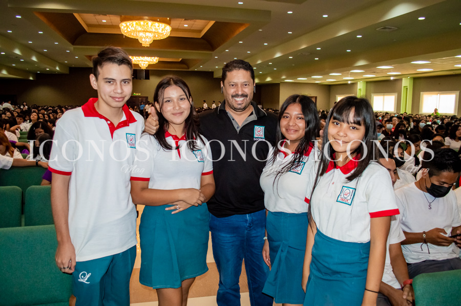 Conferencia intercolegial de ingeniería disruptiva 2023 by UTH Honduras