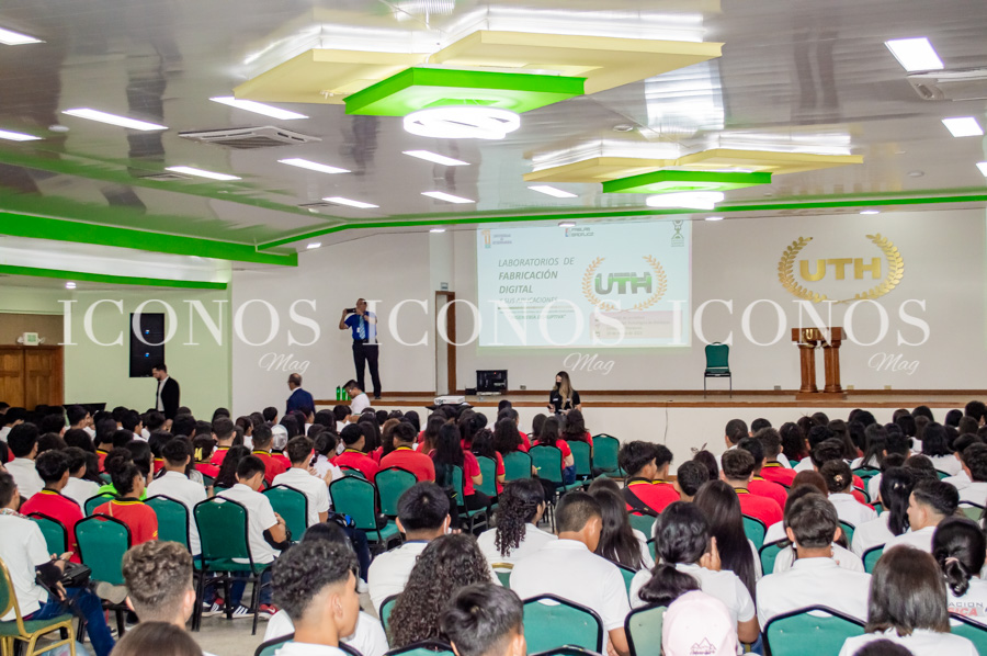 Conferencia intercolegial de ingeniería disruptiva 2023 by UTH Honduras