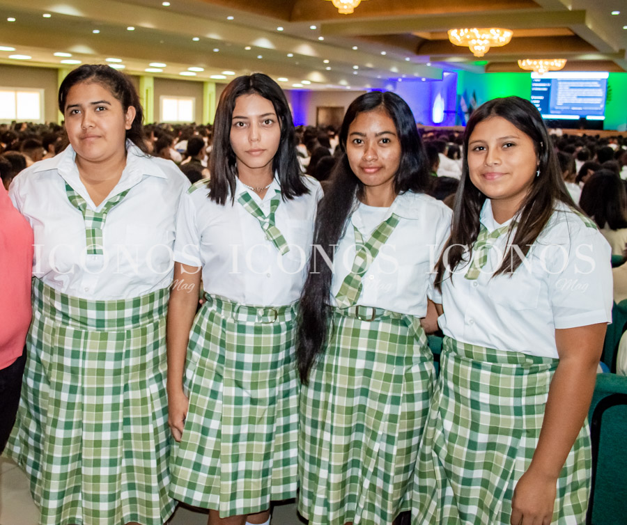 Conferencia intercolegial de ingeniería disruptiva 2023 by UTH Honduras