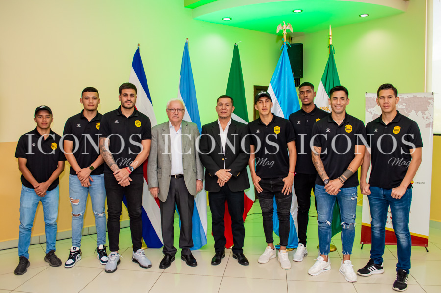 Lanzamiento del libro La Física del Fútbol by UTH Honduras