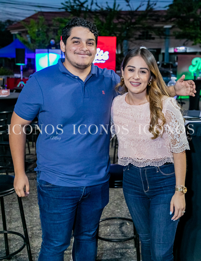 Lanzamiento Pizza Hut Melts Honduras