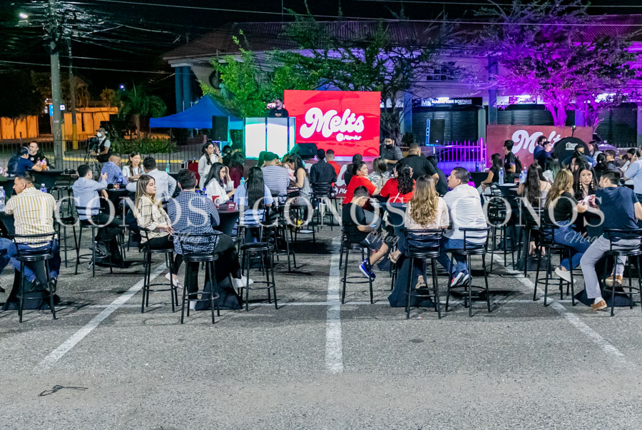 Lanzamiento Pizza Hut Melts Honduras