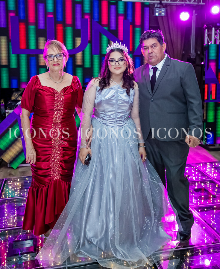 Quince años María José Pérez Bográn