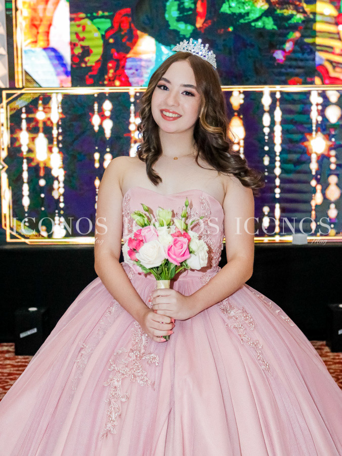 Quince años Sophia Dánae Guifarro Sierra