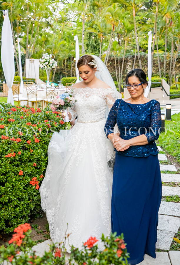 Boda Karenn Chinchilla Castro y Carlos Ponce Ávila