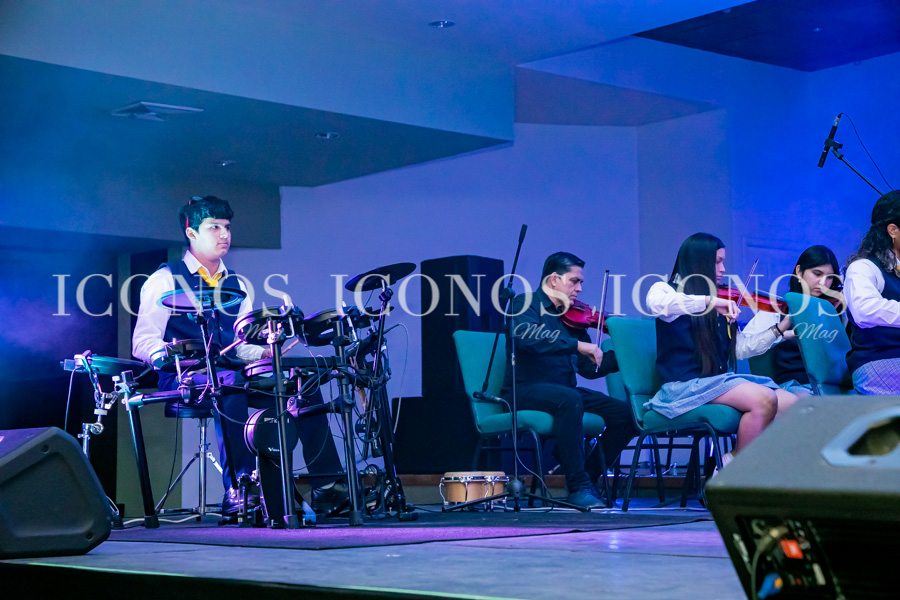 Concierto 70 aniversario Escuela Internacional Sampedrana EIS