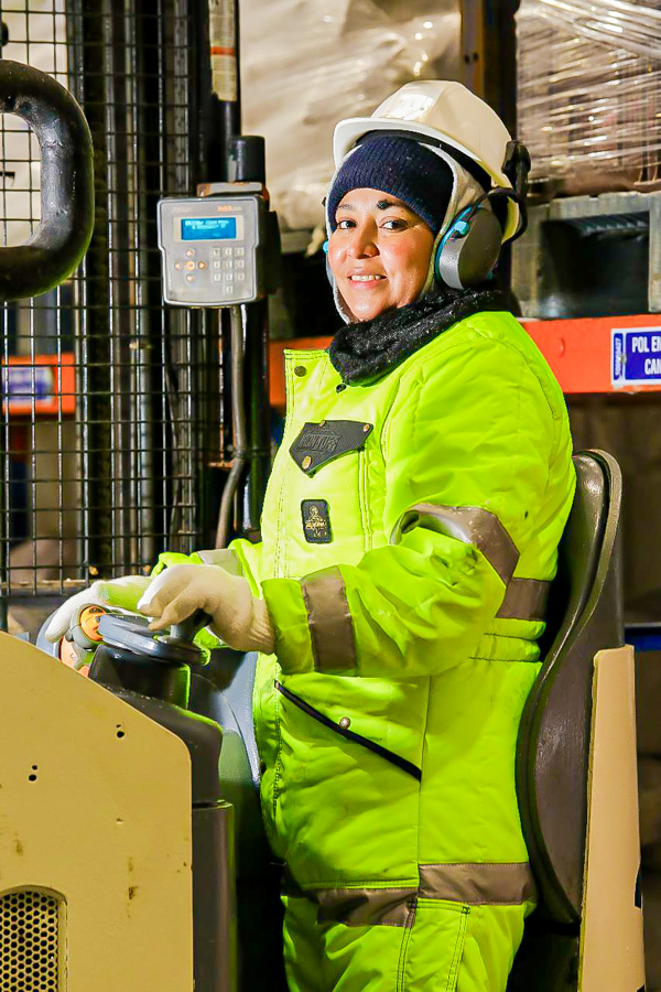 Dunia Aguilar operadora de montacargas de Cargill Honduras