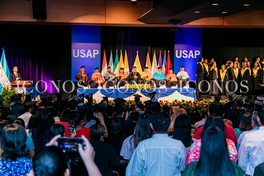 Graduación primera promoción Universidad USAP 2023