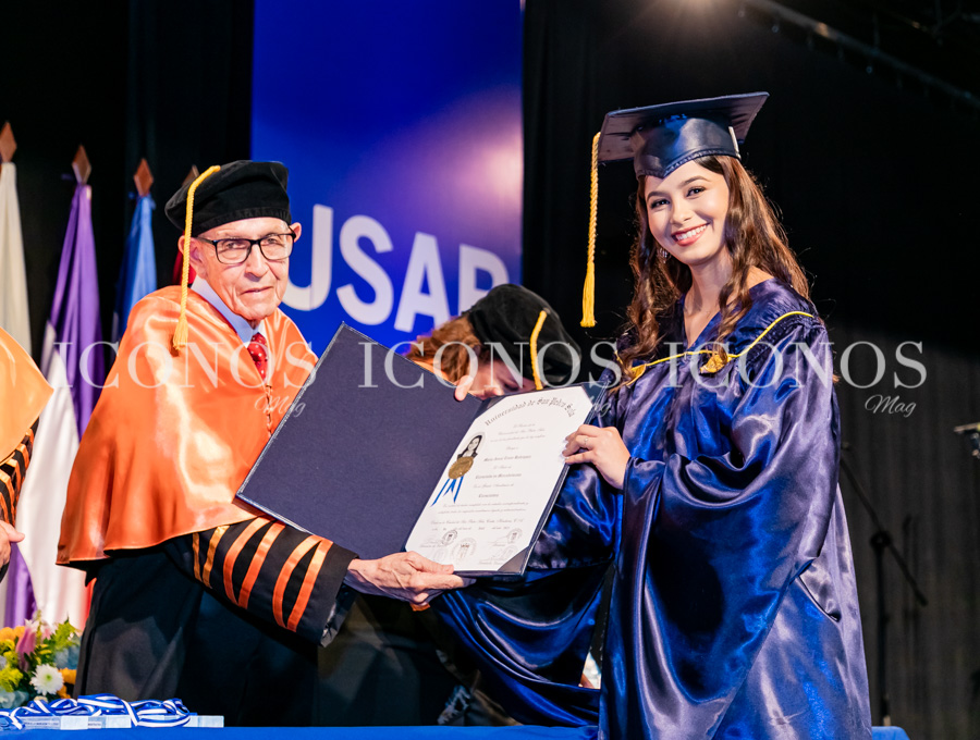 Graduación primera promoción Universidad USAP 2023