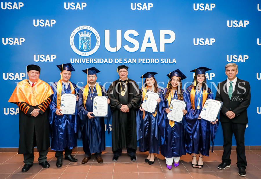 Graduación primera promoción Universidad USAP 2023