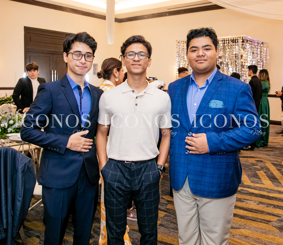 Cena final de año Seniors ACA 2023 by Agape Christian Academy (1)