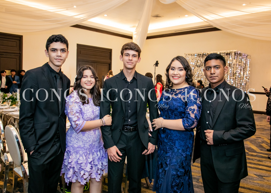 Cena final de año Seniors ACA 2023 by Agape Christian Academy (1)