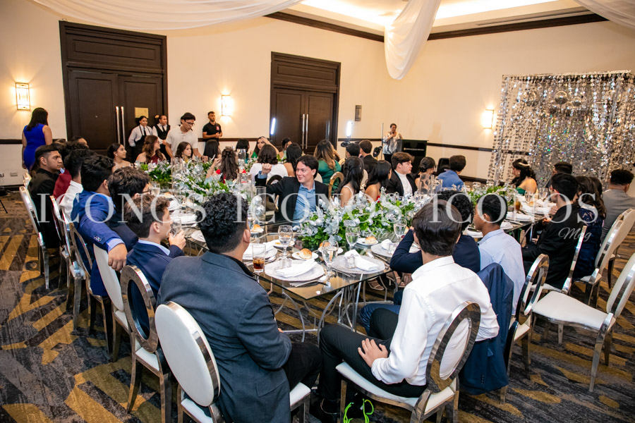 Cena final de año Seniors ACA 2023 by Agape Christian Academy (1)