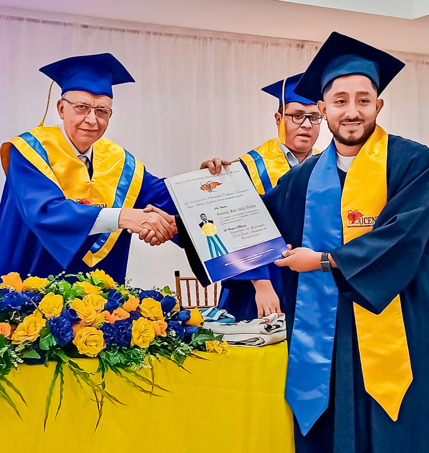 Centésima quinta graduación UCENM Tocoa Honduras 2023