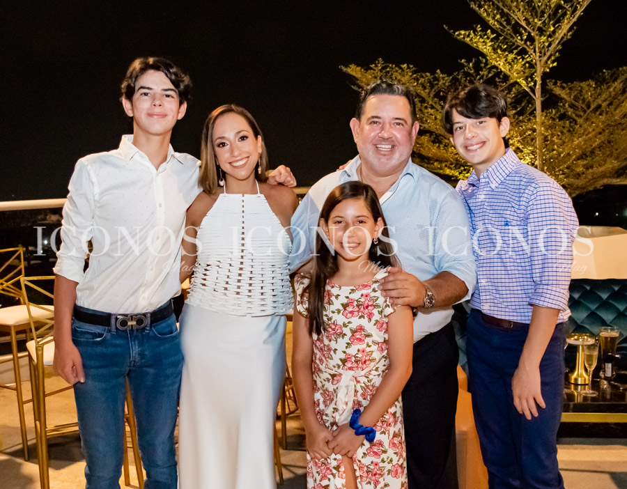 Compromiso matrimonial Geovani Chahin y Johana Raquel