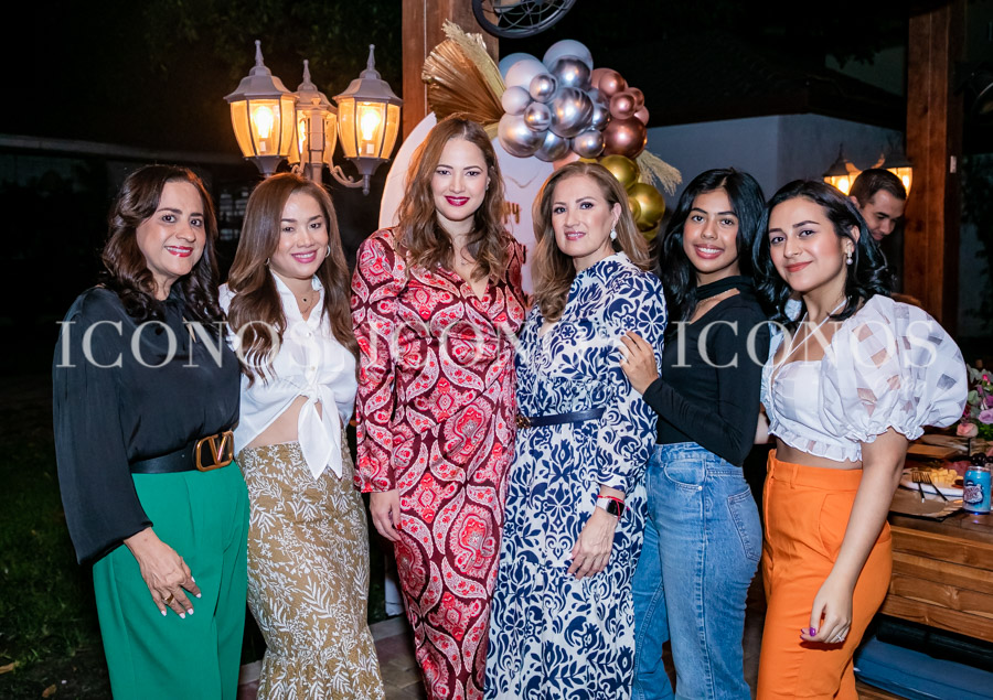 Fiesta de cumpleaños Linda Rocío Lozano de Bendaña