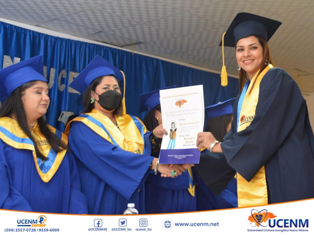 Graduaciones 2023 by UCENM campus Tegucigalpa