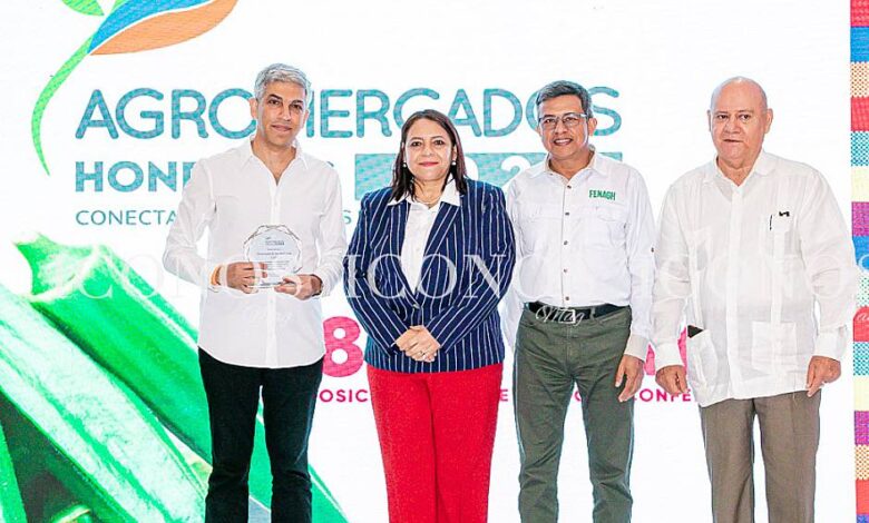 PORTADA USAP reconocimiento-min