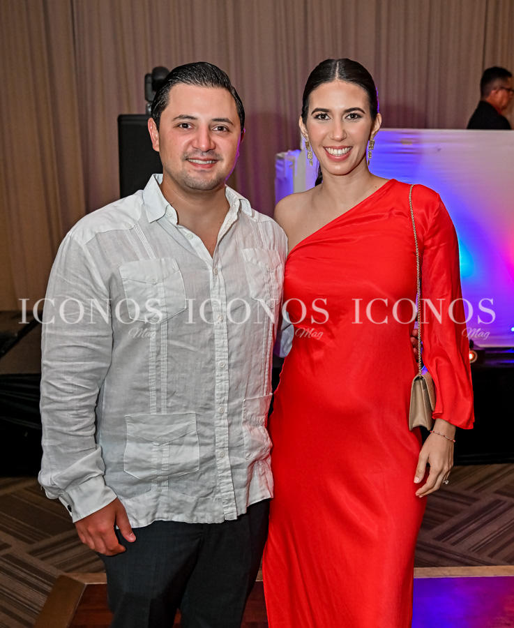 Boda civil Stephanie Dox y Faiz Andonie parte 2