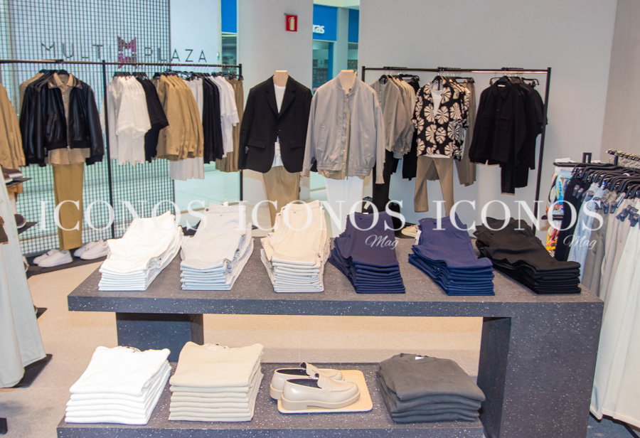 Corte de listón reapertura Zara en Mall Multiplaza Tegucigalpa