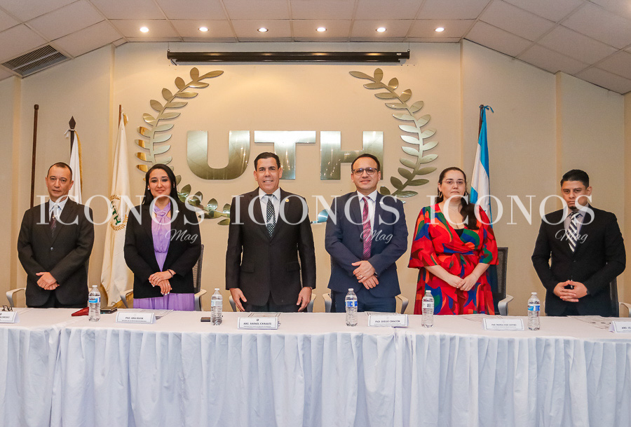 Juramentación nuevos procuradores by UTH campus Tegucigalpa