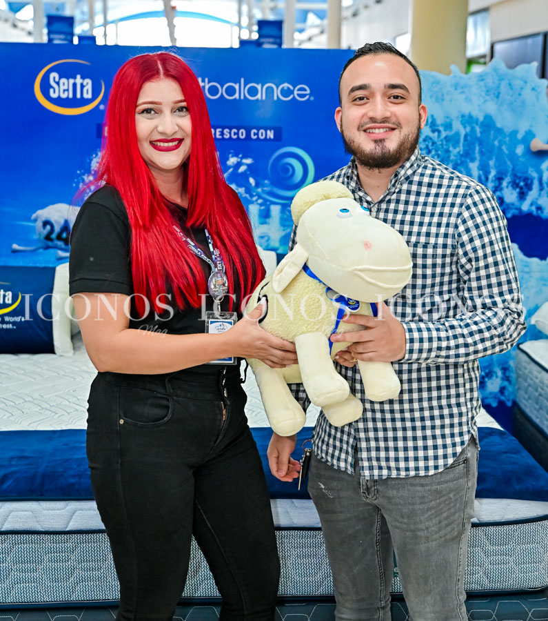 Lady Lee presenta camas Serta Perfect balance