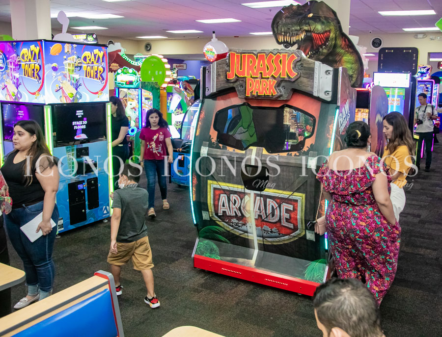 Multiplaza San Pedro Sula y Chuck E Cheese's