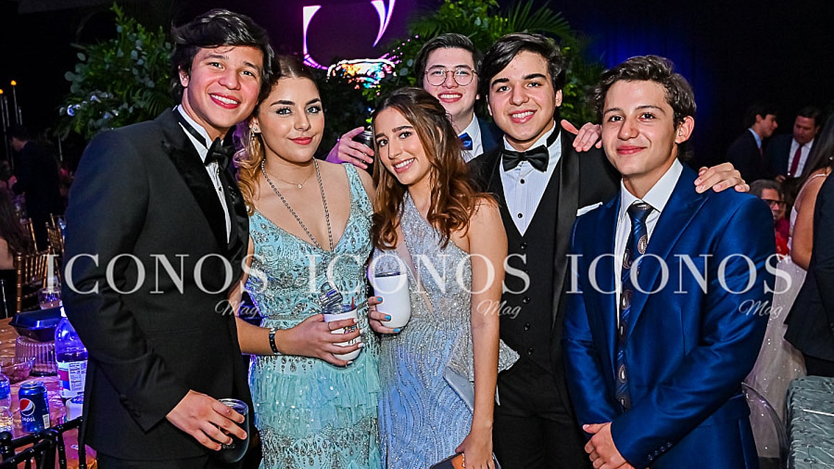 especial graduaciones 2023